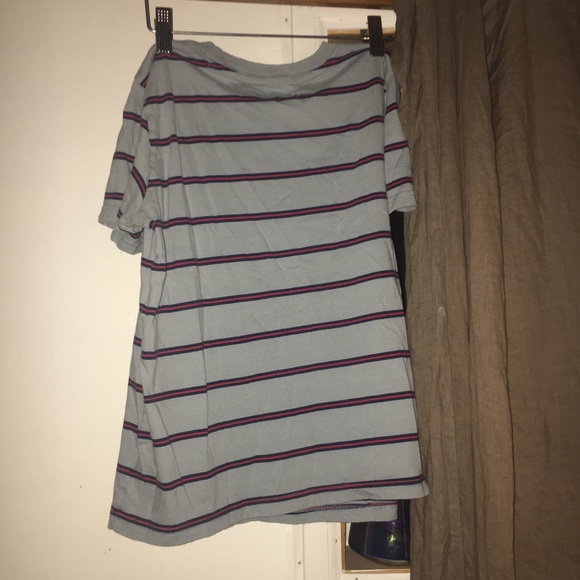 URBAN OUTFITTERS STRIPED TEE - Picture 2 of 3